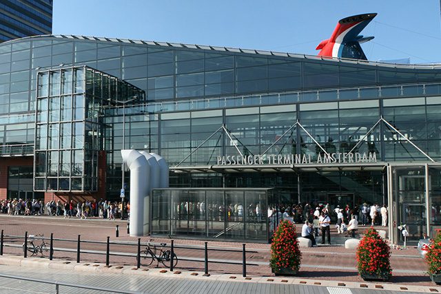 taxi haven port terminal amsterdam taxivervoer Nederland taxi schiphol amsterdam airport vliegveld zeeland breskens goes vlissingen terneuzen west brabant bergen op zoom roosendaal voordelig betrouwbaar betaalbaar goedkoop stipt comfortabel