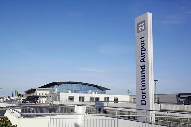 taxi vliegveld dortmund airport taxivervoer Nederland taxi schiphol amsterdam airport vliegveld zeeland breskens goes vlissingen terneuzen west brabant bergen op zoom roosendaal voordelig betrouwbaar betaalbaar goedkoop stipt comfortabel