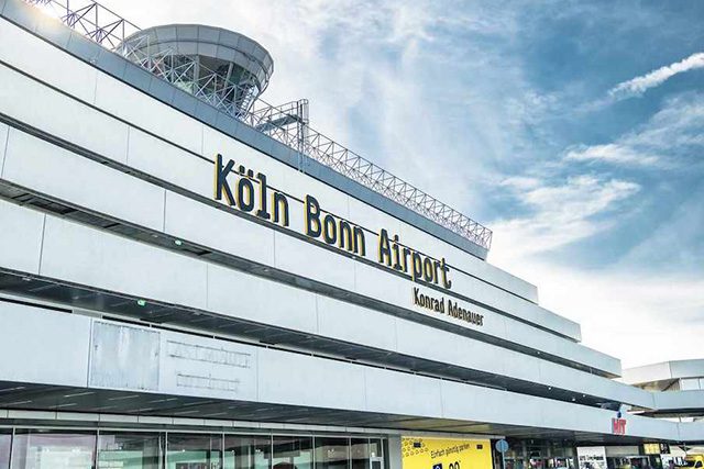 taxi vliegveld koln bonn keulen airport taxivervoer Nederland taxi schiphol amsterdam airport vliegveld zeeland breskens goes vlissingen terneuzen west brabant bergen op zoom roosendaal voordelig betrouwbaar betaalbaar goedkoop stipt comfortabel