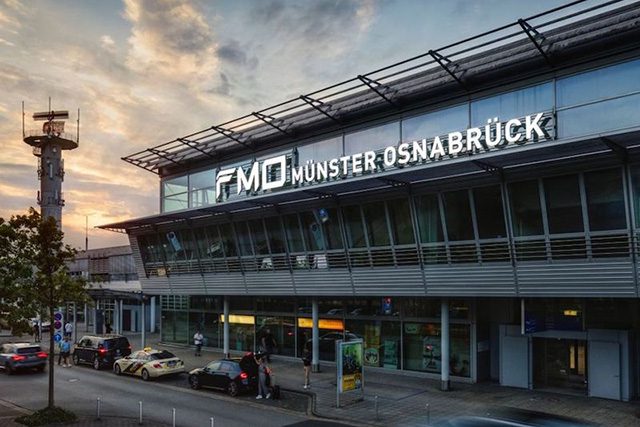 taxi vliegveld munster osnabruck airport taxivervoer Nederland taxi schiphol amsterdam airport vliegveld zeeland breskens goes vlissingen terneuzen west brabant bergen op zoom roosendaal voordelig betrouwbaar betaalbaar goedkoop stipt comfortabel